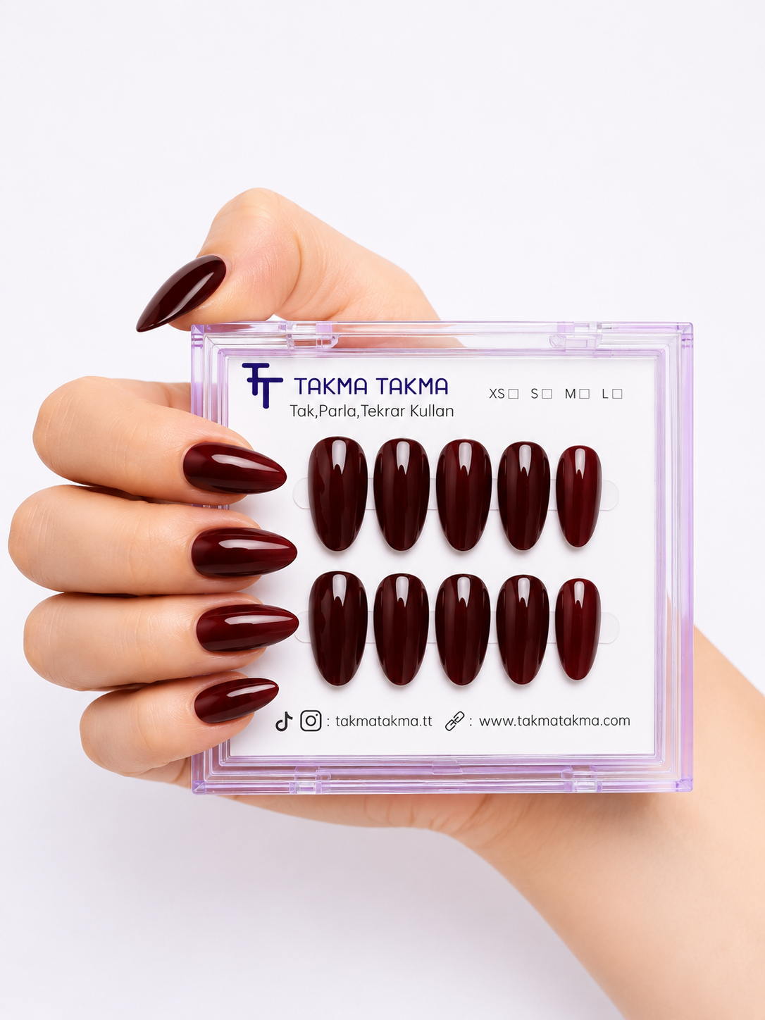 Tırnak Yapıştırıcısı Tırnaktan Nasıl Çıkar?