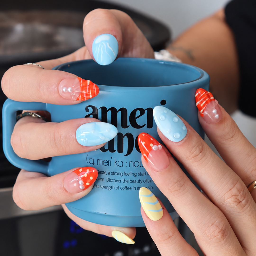 Renkli Nail Art Kısa Badem 15'li Tekrar Kullanılabilir El Yapımı Protez Takma Tırnak KKBD-3510