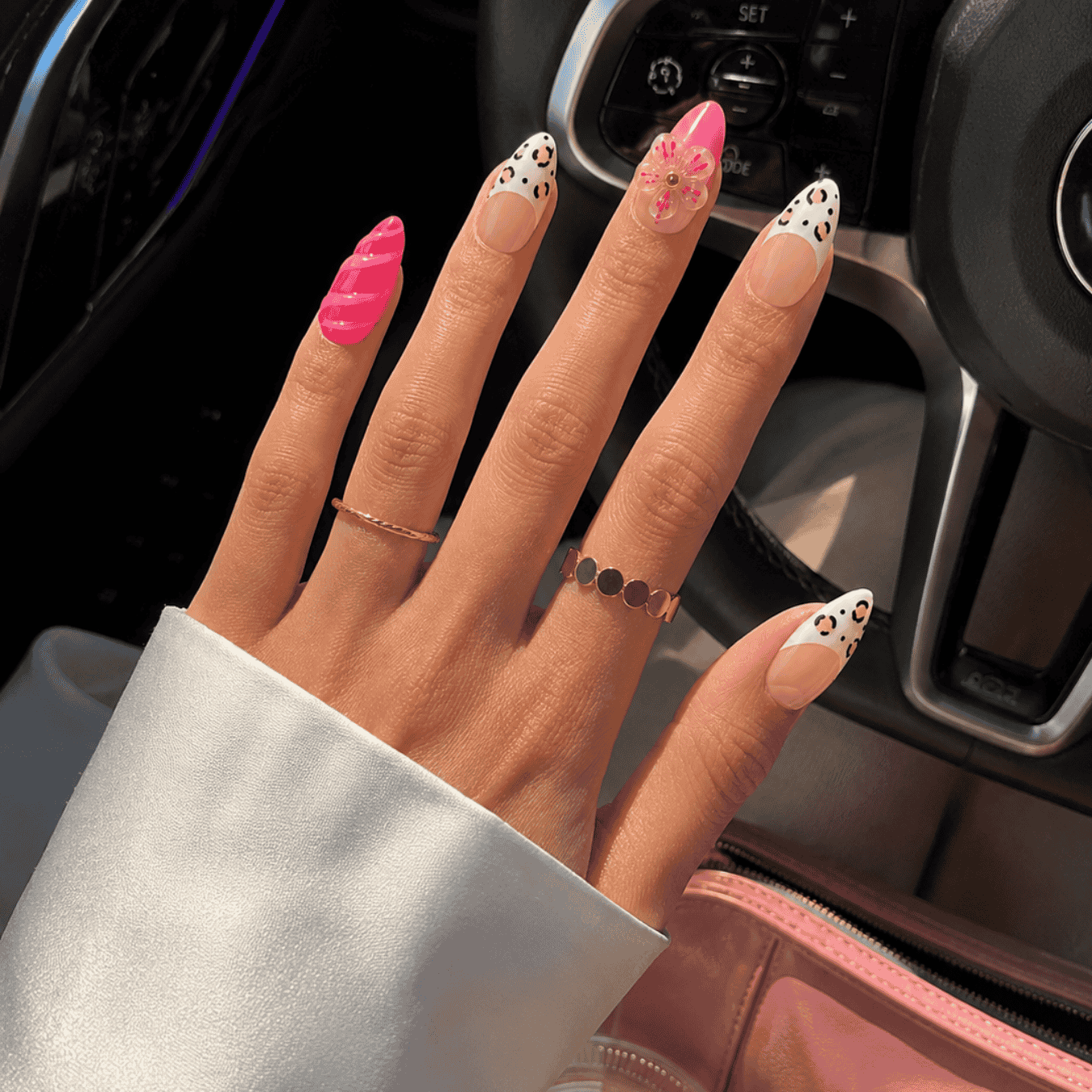 Pembe Nail Art Kısa Badem El Yapımı Jel Takma Tırnak KKBD1786