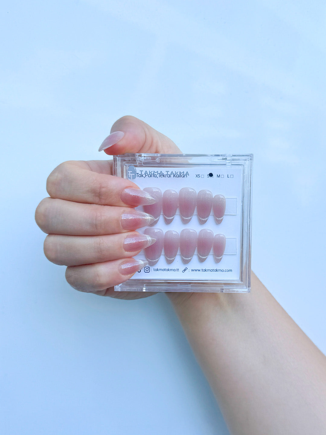 10'lu Ten Rengi Uzun Badem TT0590 Tekrar Kullanılabilir El Yapımı Protez Takma Tırnak