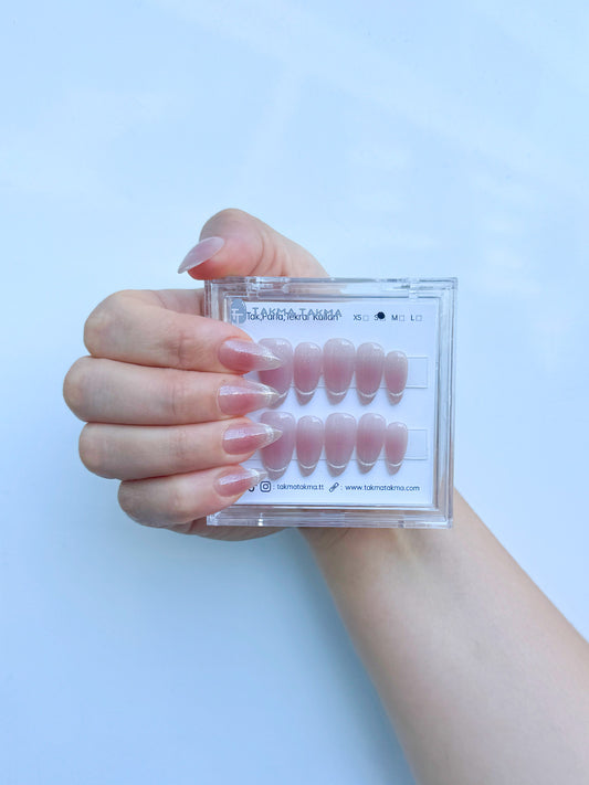 10'lu Ten Rengi Uzun Badem TT0590 Tekrar Kullanılabilir El Yapımı Protez Takma Tırnak