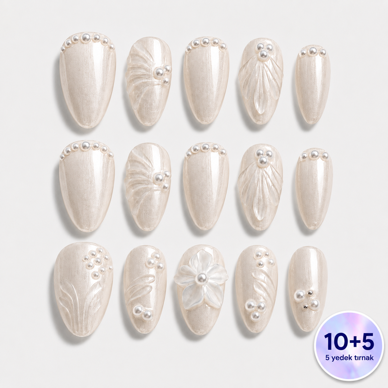 Beyaz Nail Art Kısa Badem El Yapımı Jel Takma Tırnak KKBD-3505
