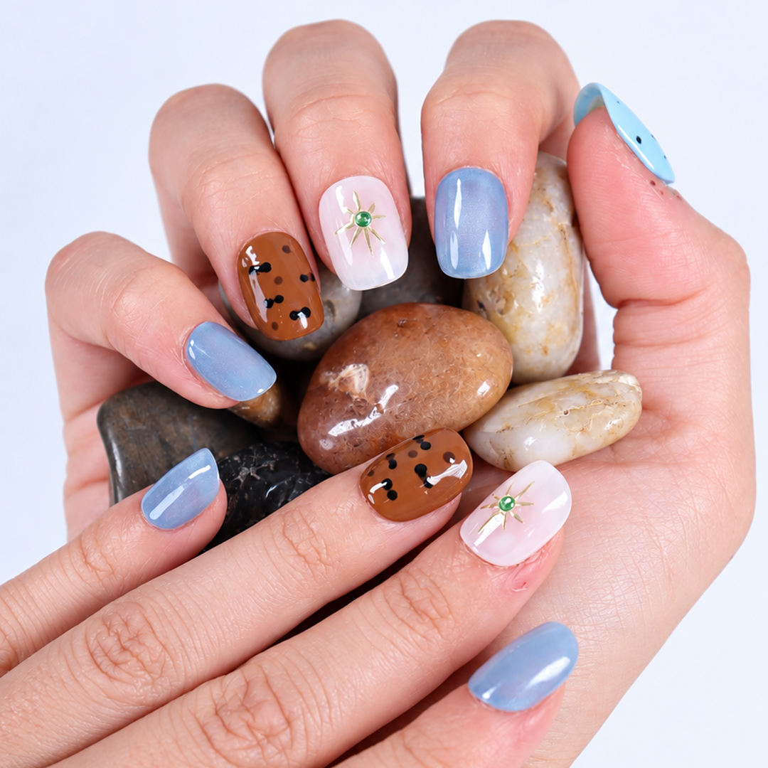 Takma Tırnak Renkli Nail Art  Kısa Yuvarlak 10'lu Tekrar Kullanılabilir El Yapımı Protez Takma Tırnak EKYL3029
