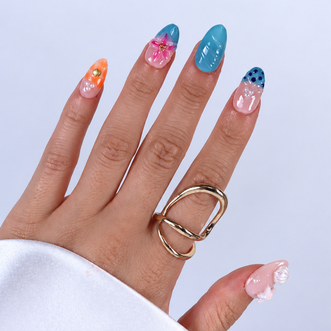 Renkli Nail Art Kısa Badem 15'li Tekrar Kullanılabilir El Yapımı Protez Takma Tırnak KKBD-3504