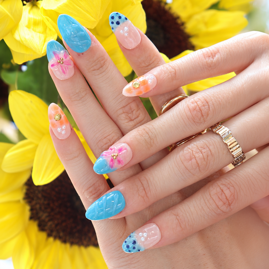 Renkli Nail Art Kısa Badem 15'li Tekrar Kullanılabilir El Yapımı Protez Takma Tırnak KKBD-3504