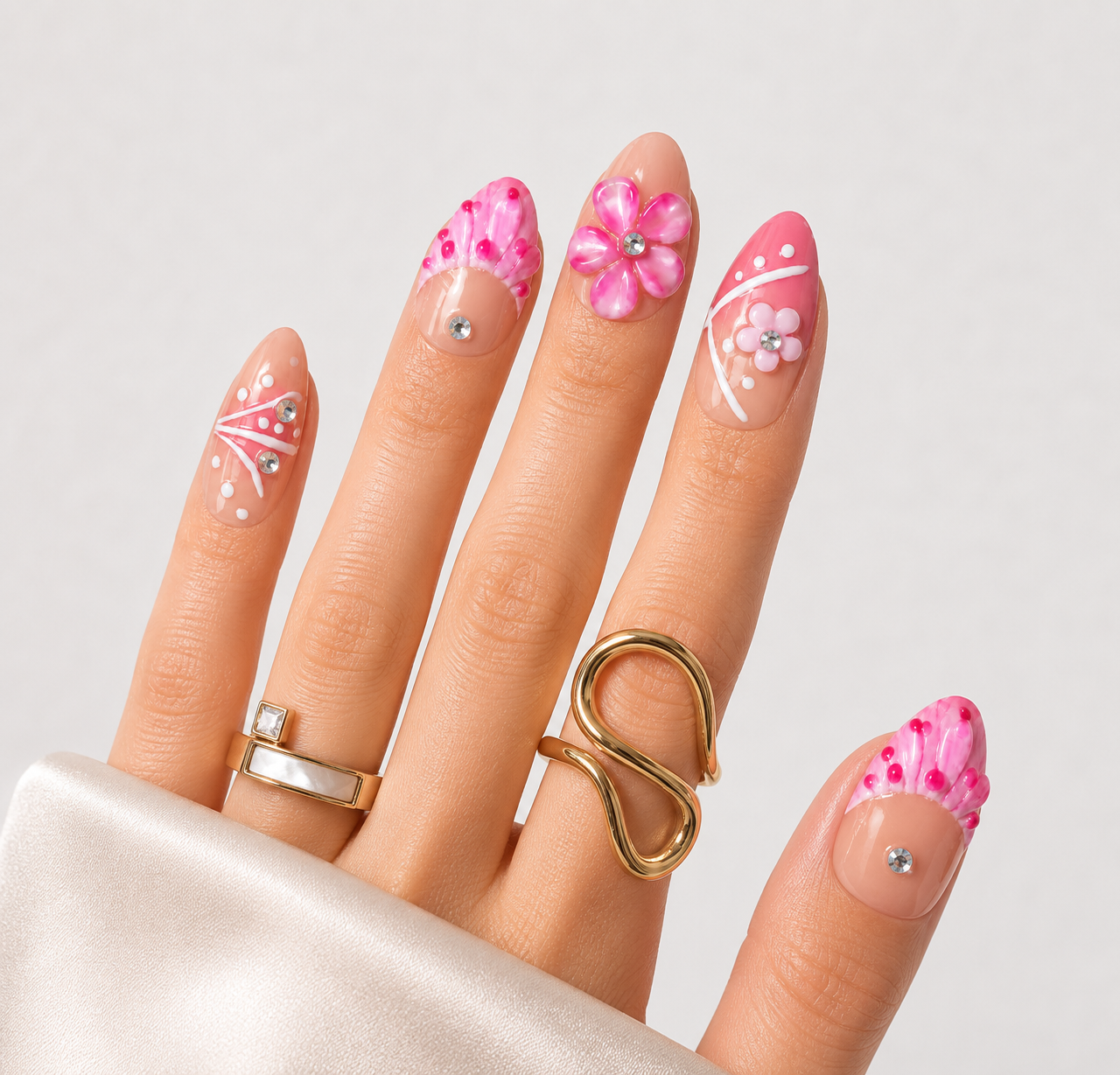 Pembe Nail Art Kısa Badem  El Yapımı Jel Takma Tırnak KKBD1784