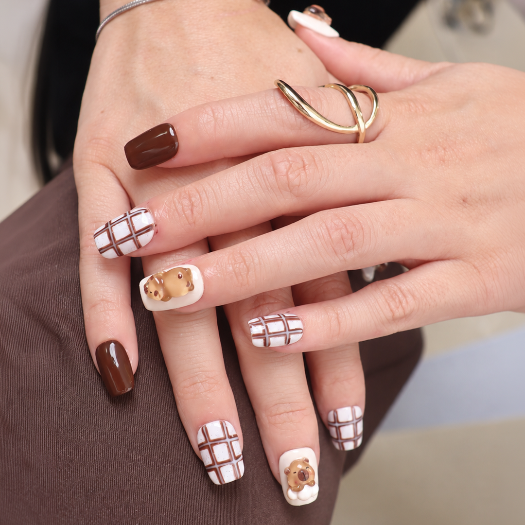 Kahverengi Nail Art Kısa Kare 10'lu Tekrar Kullanılabilir El Yapımı Protez Takma Tırnak KKKR1575