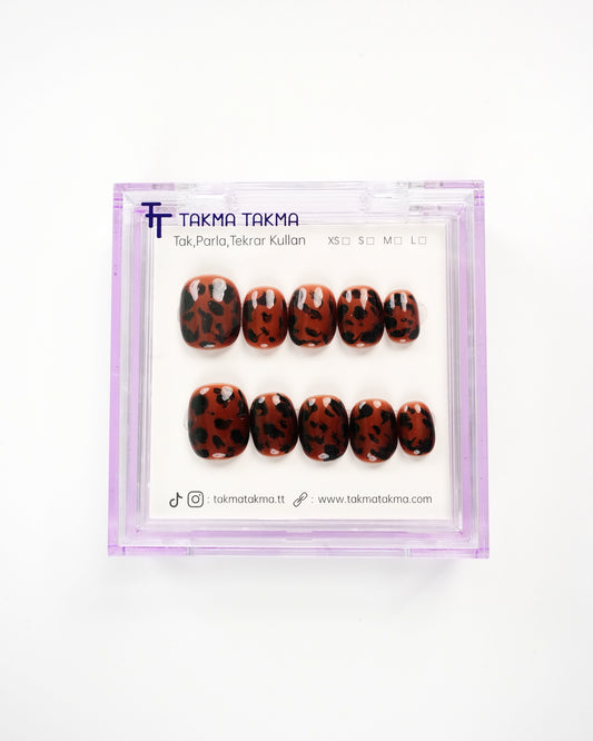 15'li Kahve Kısa Yuvarlak KYL1508 Tekrar Kullanılabilir El Yapımı Protez Takma Tırnak