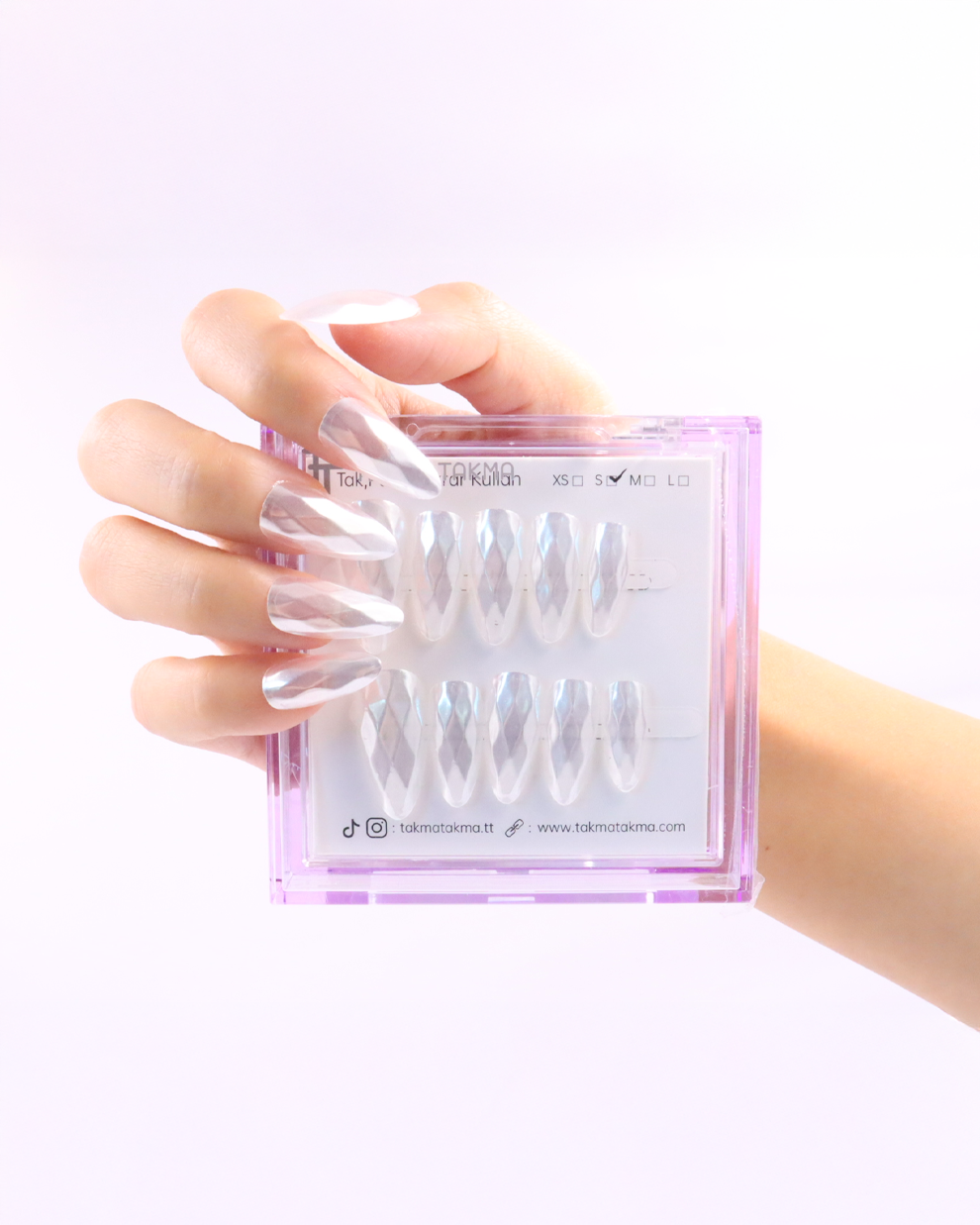 10'lu Beyaz Uzun Badem  UBD1465 Tekrar Kullanılabilir El Yapımı Protez Takma Tırnak